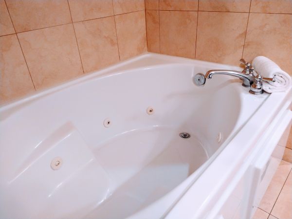 Acrylic Tub Installation in San Antonio